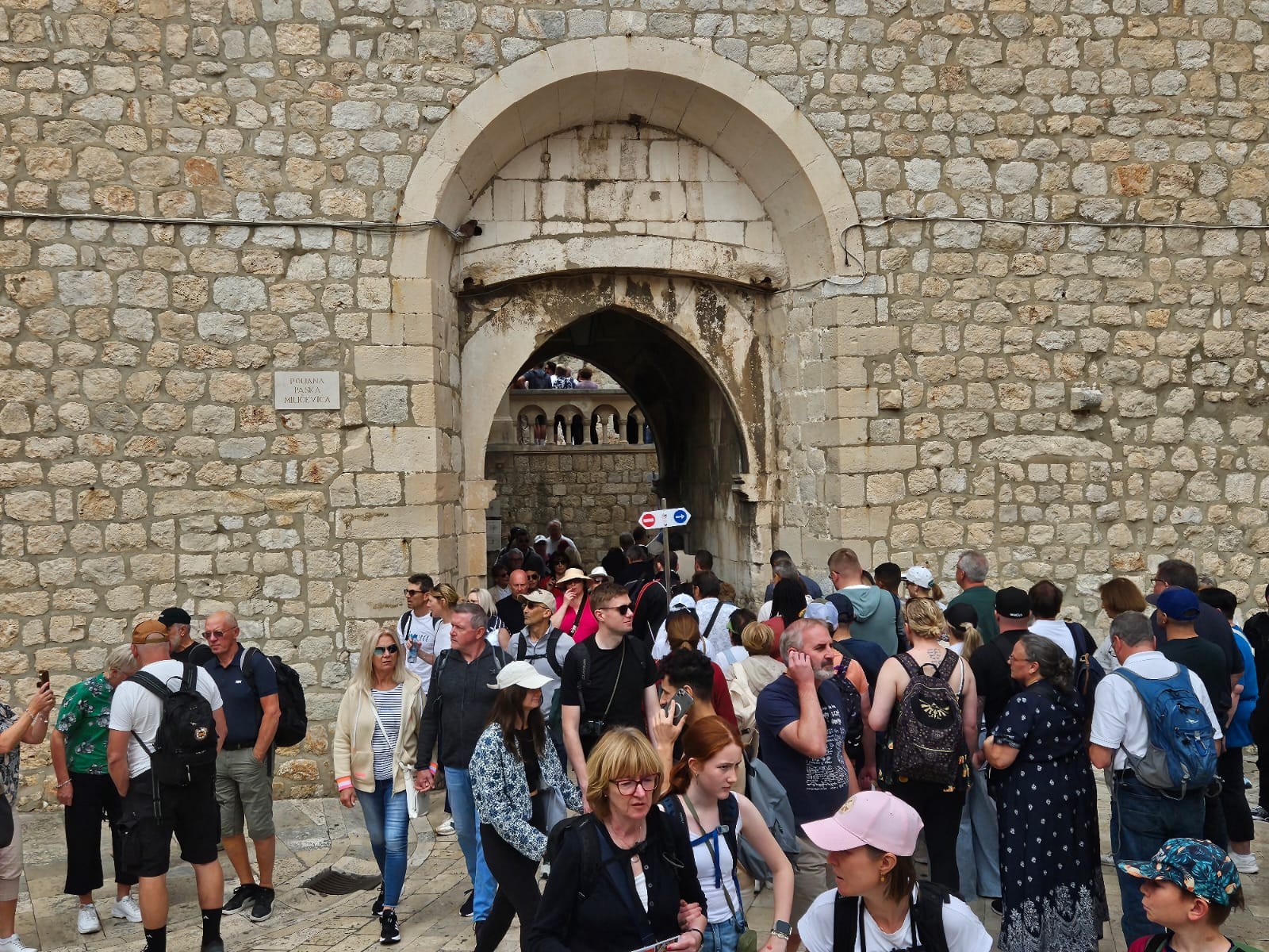 HRVATSKA TURISTIČKA ZAJEDNICA